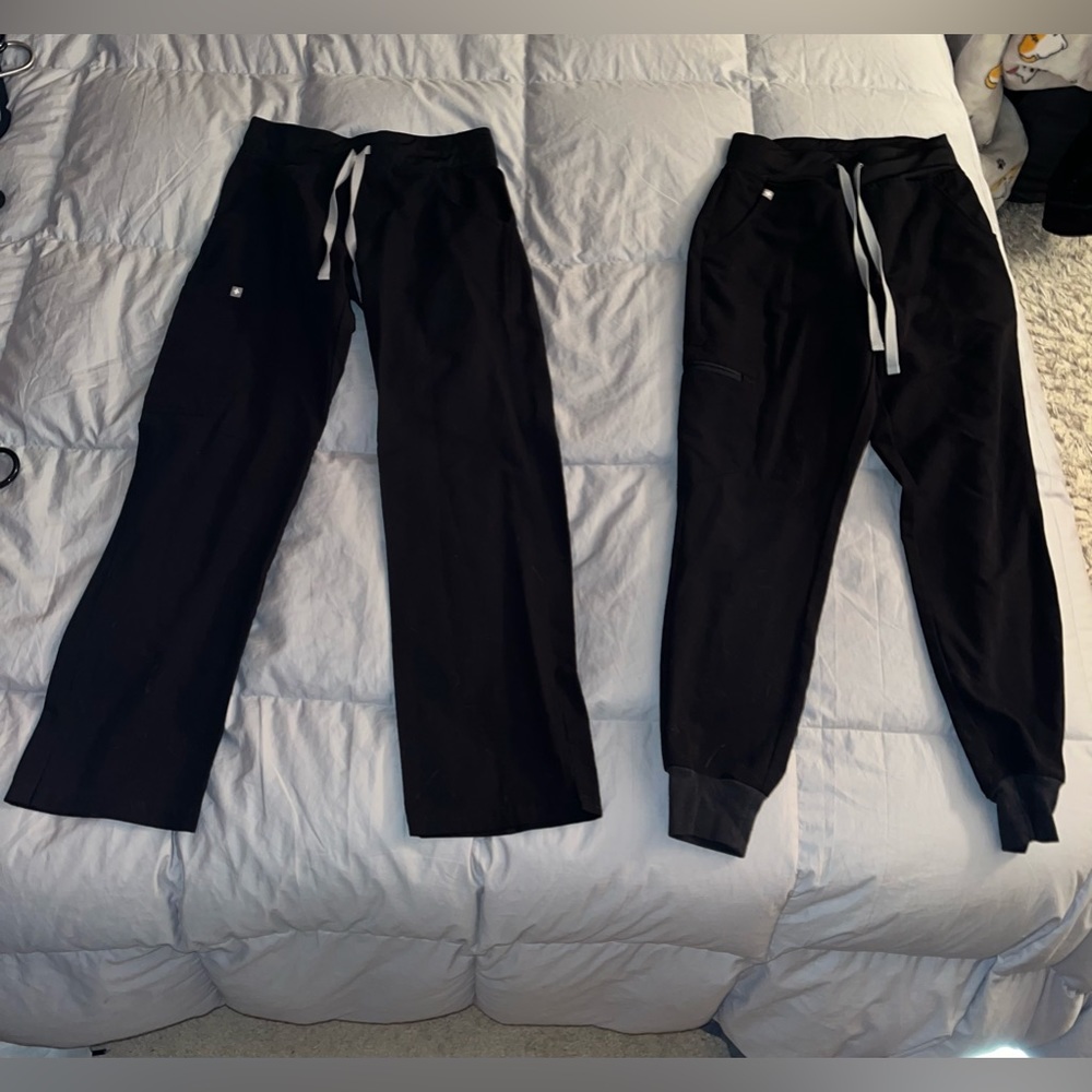 Figs Black pants, Joggers, Flair